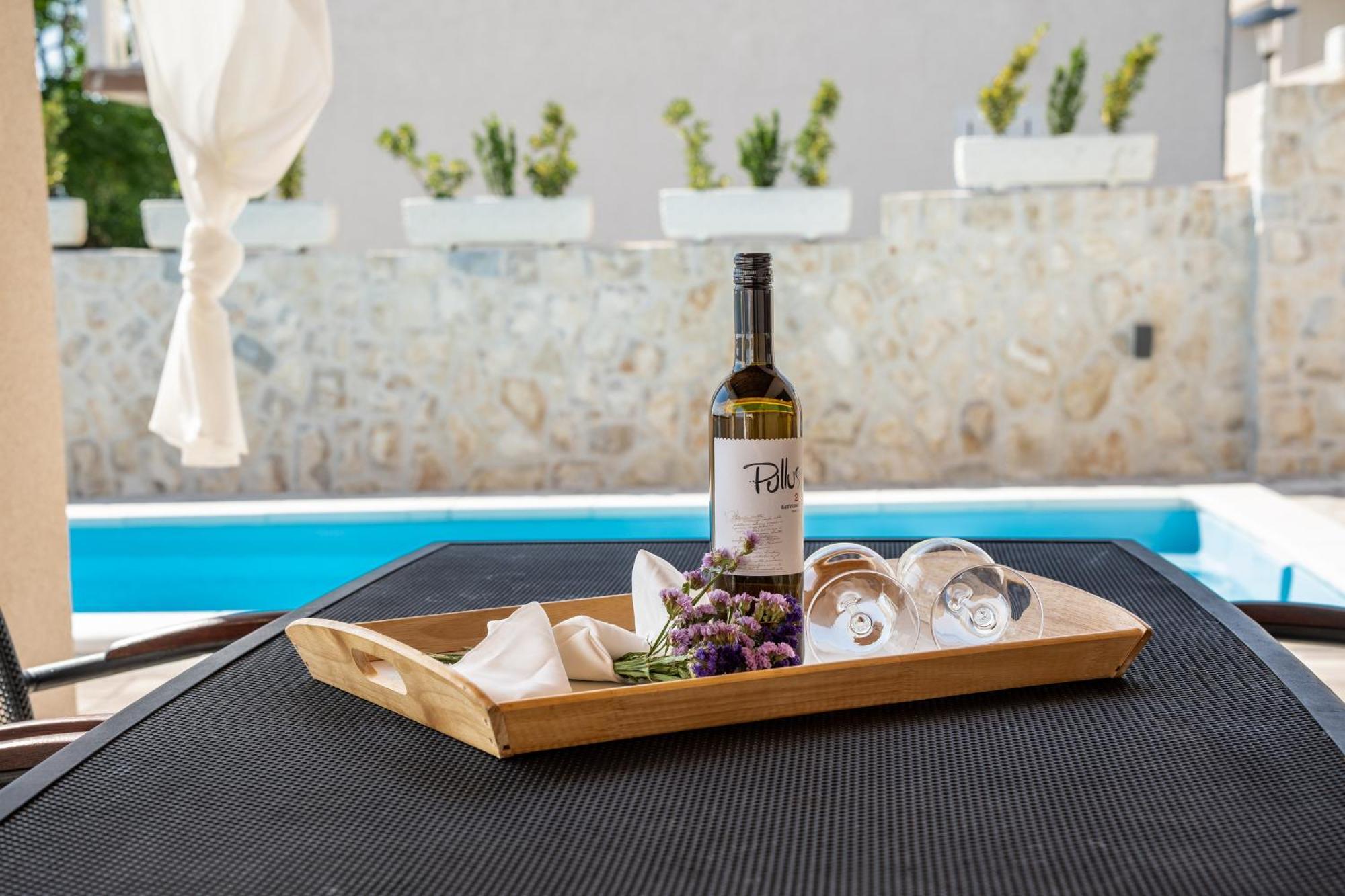 Villa Kamia With Private Heated Pool And Electric Vehicle Adapter Zubovići Exterior foto